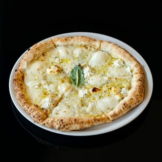 Quattro Formaggi Pie